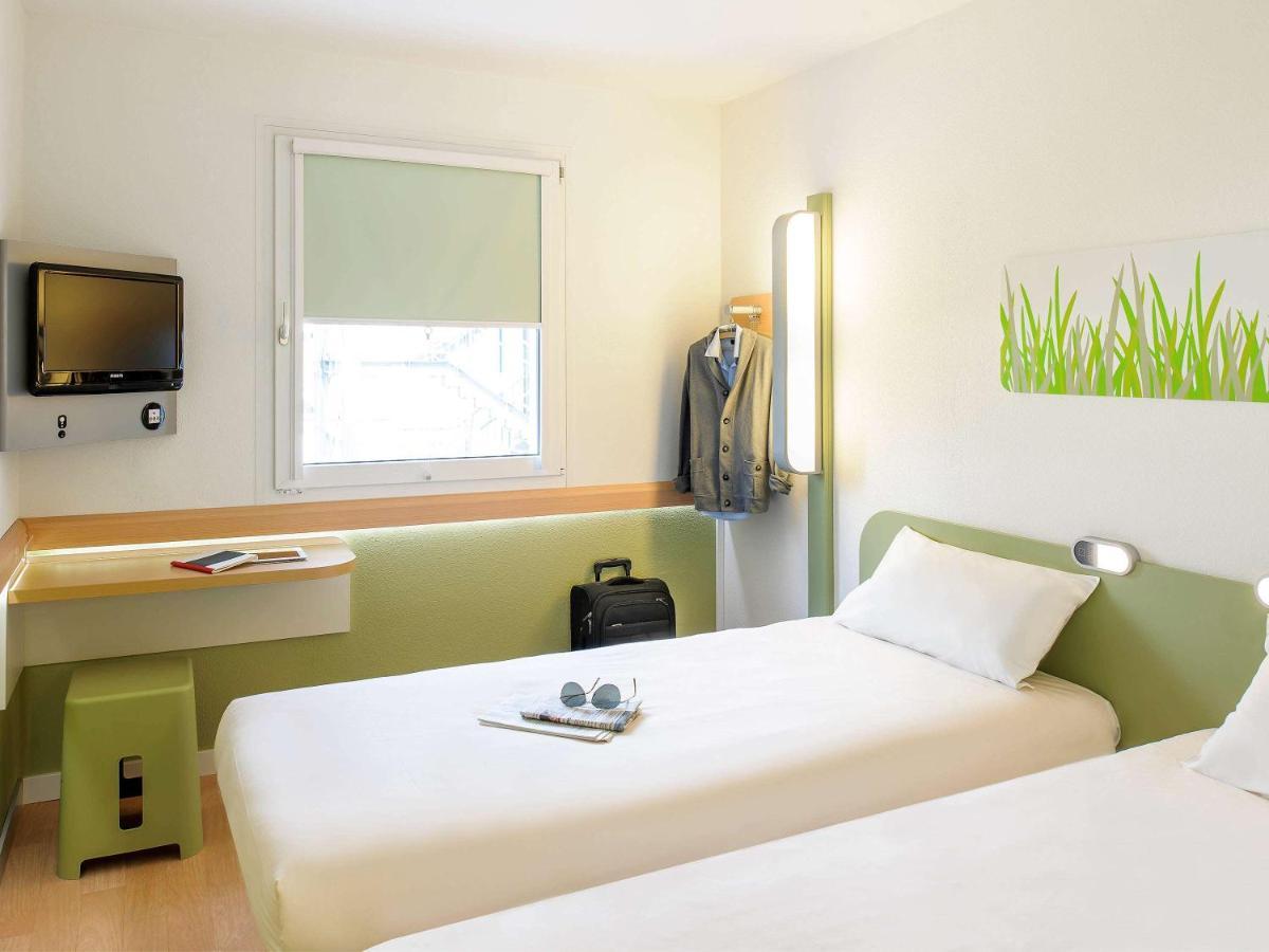 Ibis Budget Newport Exterior foto